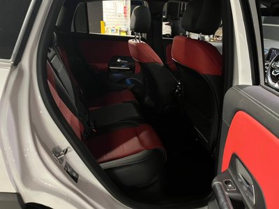 MERCEDES-BENZ GLA - 7