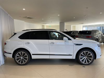 BENTLEY BENTAYGA - 3