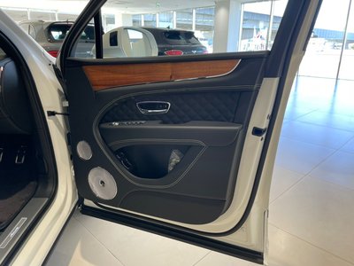BENTLEY BENTAYGA - 6
