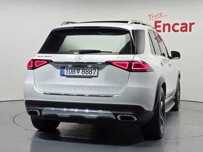 2022 Mercedes-BENZ GLE — фото 3
