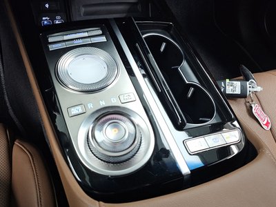 GENESIS G80 (RG3) - 9