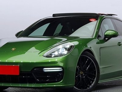 PORSCHE PANAMERA - 1