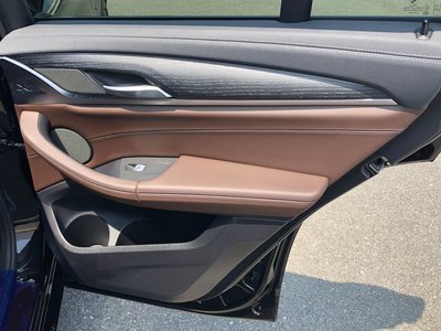2023 BMW X4 — миниатюра 23