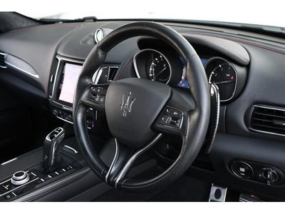 صورة 6 لـ 2020 Maserati LEVANTE