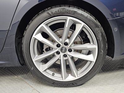 AUDI A7 - 8