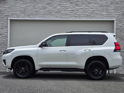 TOYOTA LAND CRUISER PRADO - 8