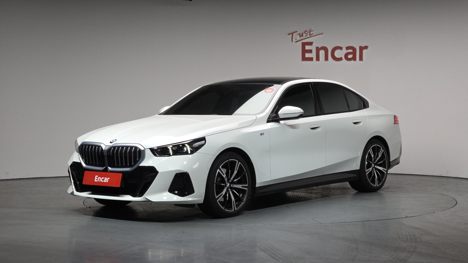 BMW 5 SERIES - View 1