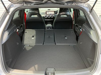 صورة مصغرة 36 لـ 2026 Mercedes-BENZ A-CLASS AMG