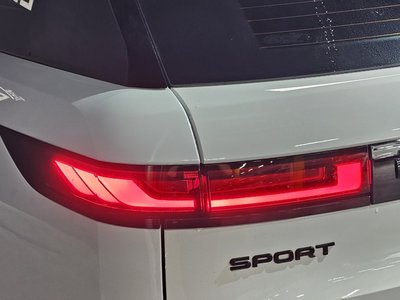 صورة 10 لـ 2025 LAND Rover RANGE ROVER SPORT