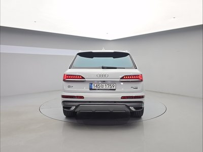 AUDI Q7 - 7