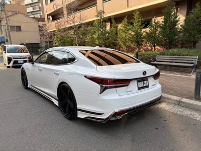 LEXUS LS - 3