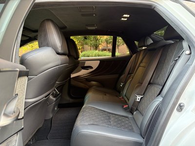 2018 Lexus LS thumbnail 28