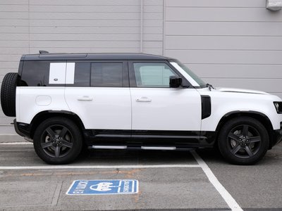 LAND ROVER DEFENDER - 10