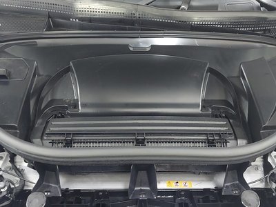 MERCEDES-BENZ EQS - 7