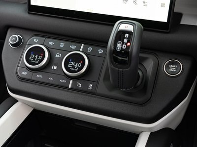 2025 LAND Rover DEFENDER 缩略图 31