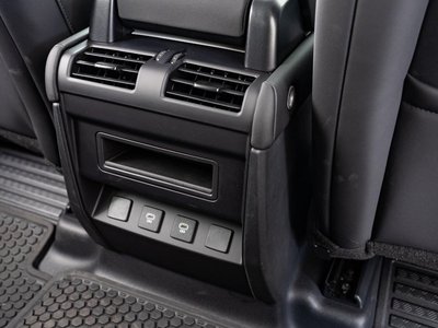 2025 LAND Rover DEFENDER 缩略图 60