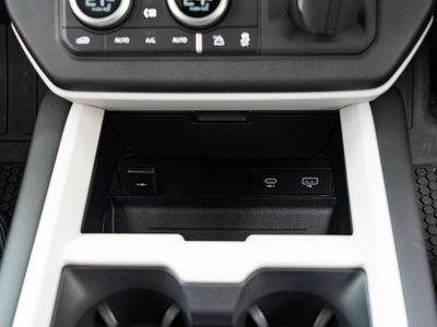 2025 LAND Rover DEFENDER 缩略图 93