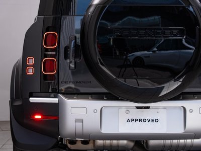 صورة 9 لـ 2025 LAND Rover DEFENDER