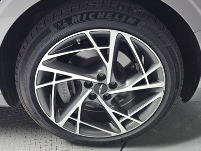 صورة 8 لـ 2022 Genesis G90 (RS4)