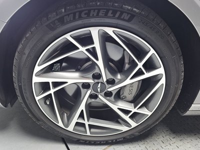 صورة 6 لـ 2022 Genesis G90 (RS4)