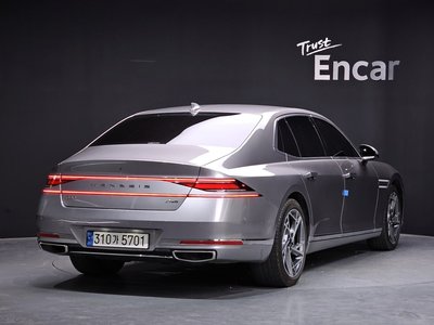 صورة 3 لـ 2022 Genesis G90 (RS4)