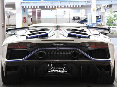 LAMBORGHINI AVENTADOR - 6