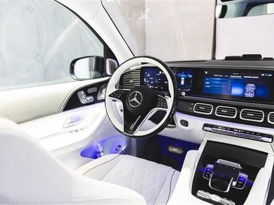 MERCEDES-BENZ GLS - 10