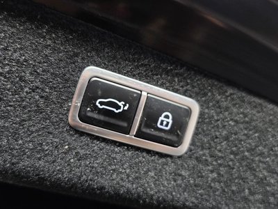 2023 Genesis G80 (RG3) thumbnail 23