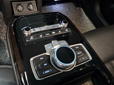 صورة مصغرة 18 لـ 2020 Genesis G90