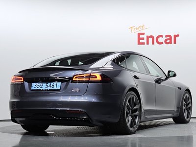 TESLA MODEL S - 3