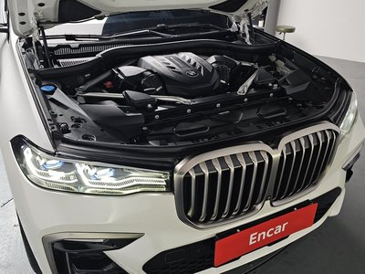 BMW X7 - 7