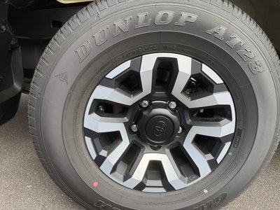 TOYOTA LAND CRUISER 70 - 7