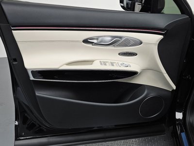 صورة مصغرة 15 لـ 2025 Genesis GV70