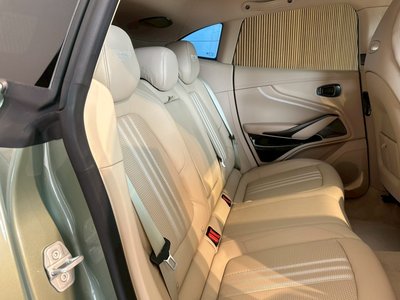 2026 Aston Martin DBX 缩略图 19