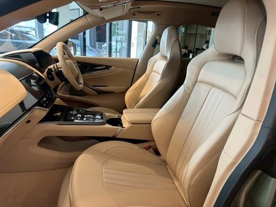 2026 Aston Martin DBX 缩略图 17