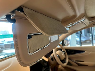 2026 Aston Martin DBX 缩略图 42