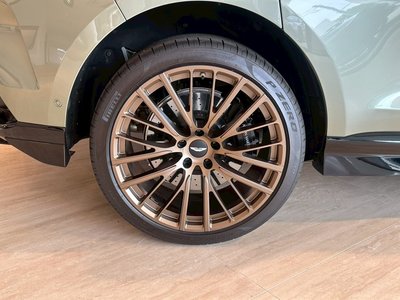 صورة 14 لـ 2026 Aston Martin DBX