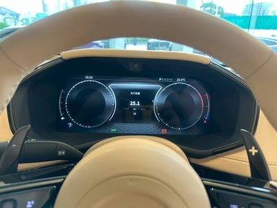 2026 Aston Martin DBX 缩略图 24