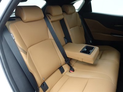2023 Toyota CROWN SPORT photo 7