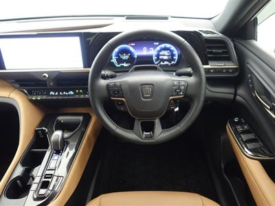 2023 Toyota CROWN SPORT photo 4