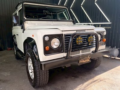 LAND ROVER DEFENDER - 6
