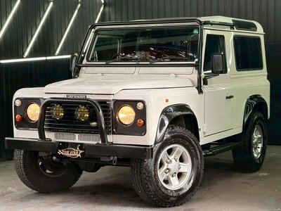 LAND ROVER DEFENDER - 1