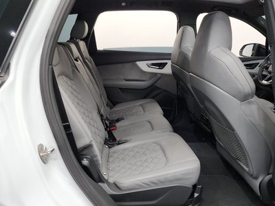 2022 AUDI Q7 — миниатюра 12