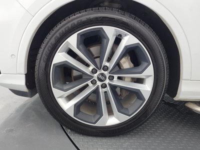 صورة 6 لـ 2022 AUDI Q7