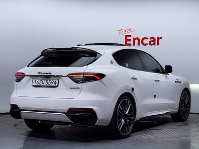 MASERATI LEVANTE - 3