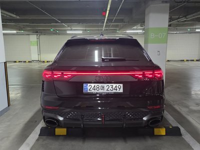 AUDI RS Q8 - 3