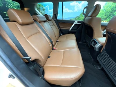 TOYOTA LAND CRUISER PRADO - 9