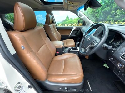 TOYOTA LAND CRUISER PRADO - 8