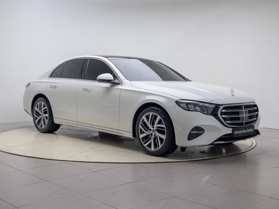 صورة 4 لـ 2025 Mercedes-BENZ E-CLASS
