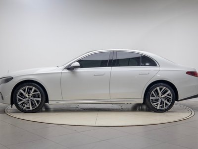 صورة 3 لـ 2025 Mercedes-BENZ E-CLASS